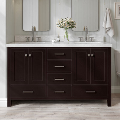 Meuble-lavabo double en bois massif 61 po avec plateau en marbre Carrara de Cambridge 61 po Cambridge