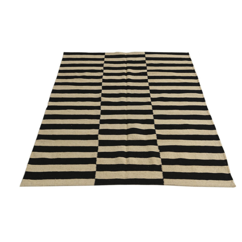Tapis noir et blanc Pinkerton
