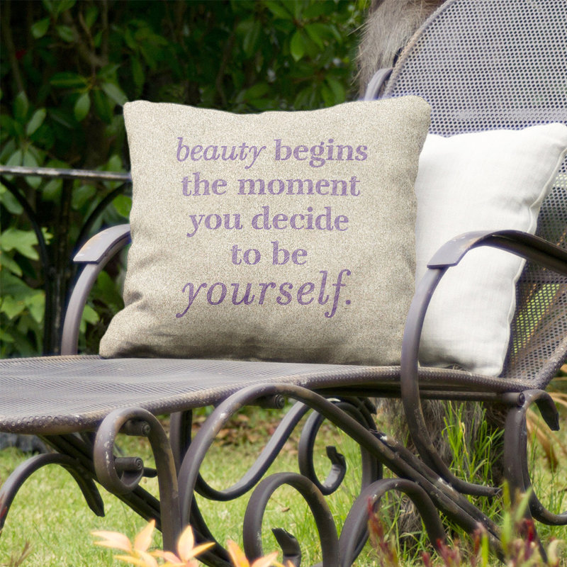 Coussin intérieur/extérieur véritable beauté, 16 po x 1 po, Blanc / mauve