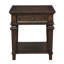 Table de bout en bois de style traditionnel avec tablette inférieure de tiroir dans le salon