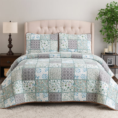 Ensemble de courtepointe réversible en mélange de coton à motif floral léger avec coutures damassées et taies décoratives assorties