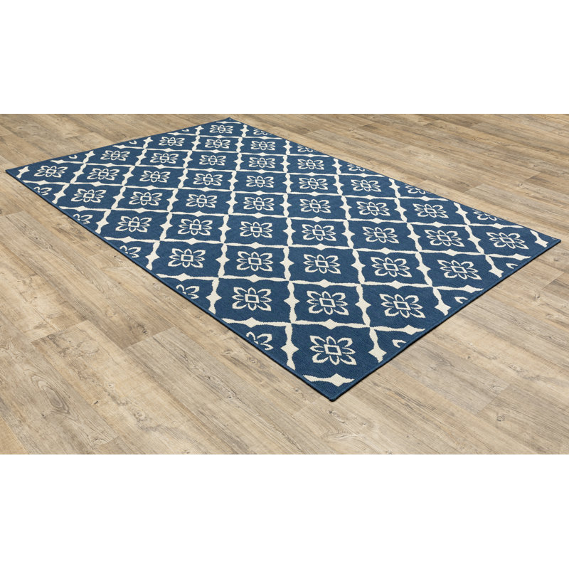 Deltana Floral Indoor / Outdoor Rug, Rectangle 1'10" x 2'10"