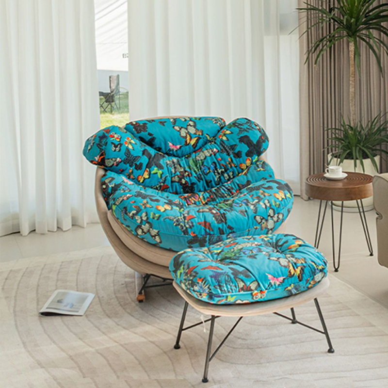 Chaise berçante confortable et élégante, Bleu