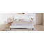 Lit simple et moelleux avec lit moelleux et lit confortable-893937951
