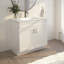 Base de meuble-lavabo blanche à bascule, conception modulaire, compatible avec l'installation du lavabo, simple et pratique.