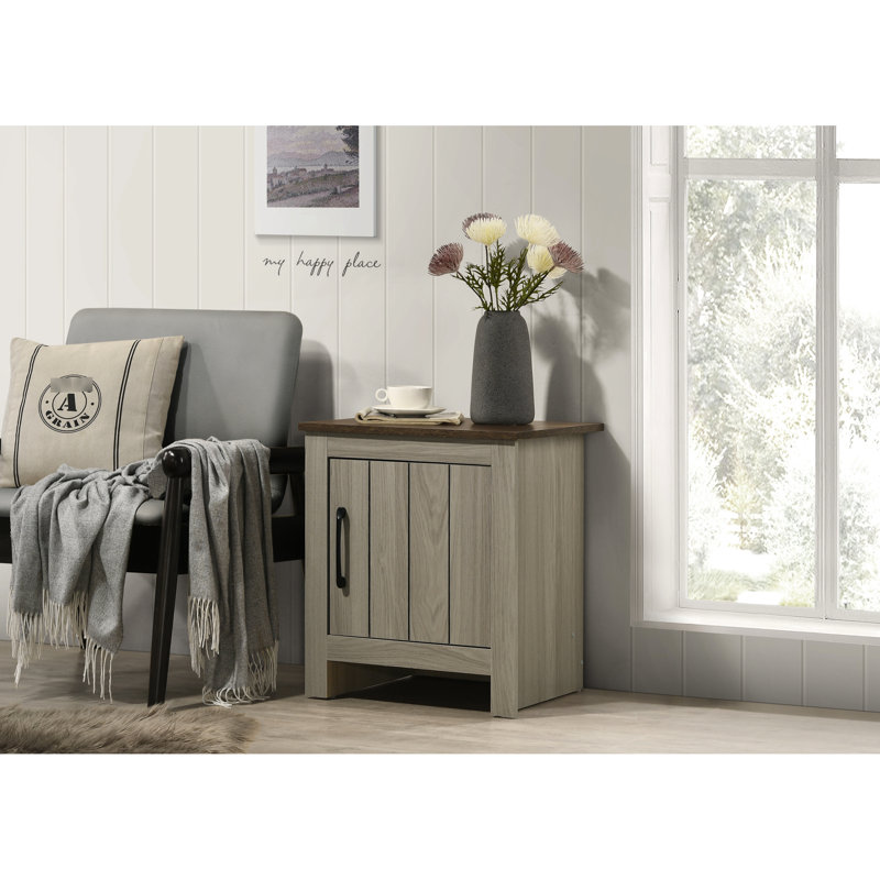 Table d'appoint en chêne gris avec rangement intégré - 40,6 cm (l) x 54,6 cm (h) - Idéale pour un coin salon ou une chambre - Finition noyer - Plateau de rangement contrasté - Plateau de rangement pour l'intérieur