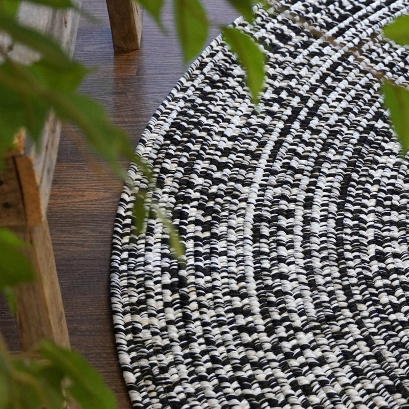 Tapis rond intérieur / extérieur en tweed noir et blanc Ardengo, Rond 4 pi
