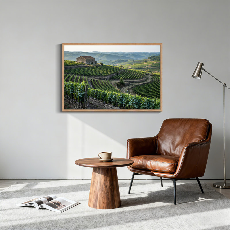 «Green Vineyard Rows and Stone House On Rolling Hills», art mural sur toile, H 36 po x l 48 po