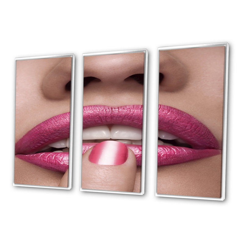 «Pink Woman Lips With Finger On Mouth», ensemble d'art mural moderne sur toile encadrée, H 20 po x l 36 po x P 1 po, Blanc