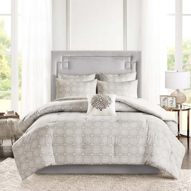 Édredon très grand / très grand 6 po réversible avec détails de broderie en coton 6 pièces