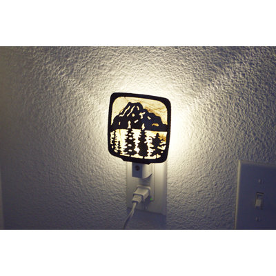 MOUNTAIN SCENE NIGHT LIGHT