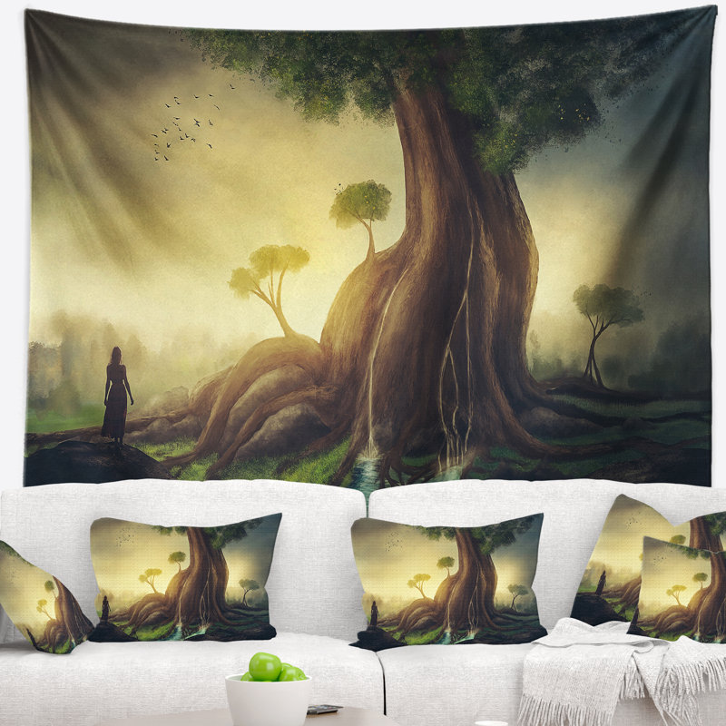 Arbre géant abstrait avec tapisserie de femme, H 50 po x l 60 po