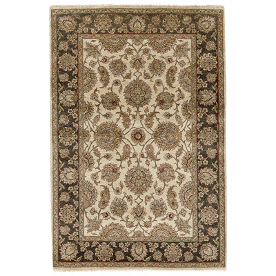 High-Quality Hand-Knotted Ivory And Black Area Rug