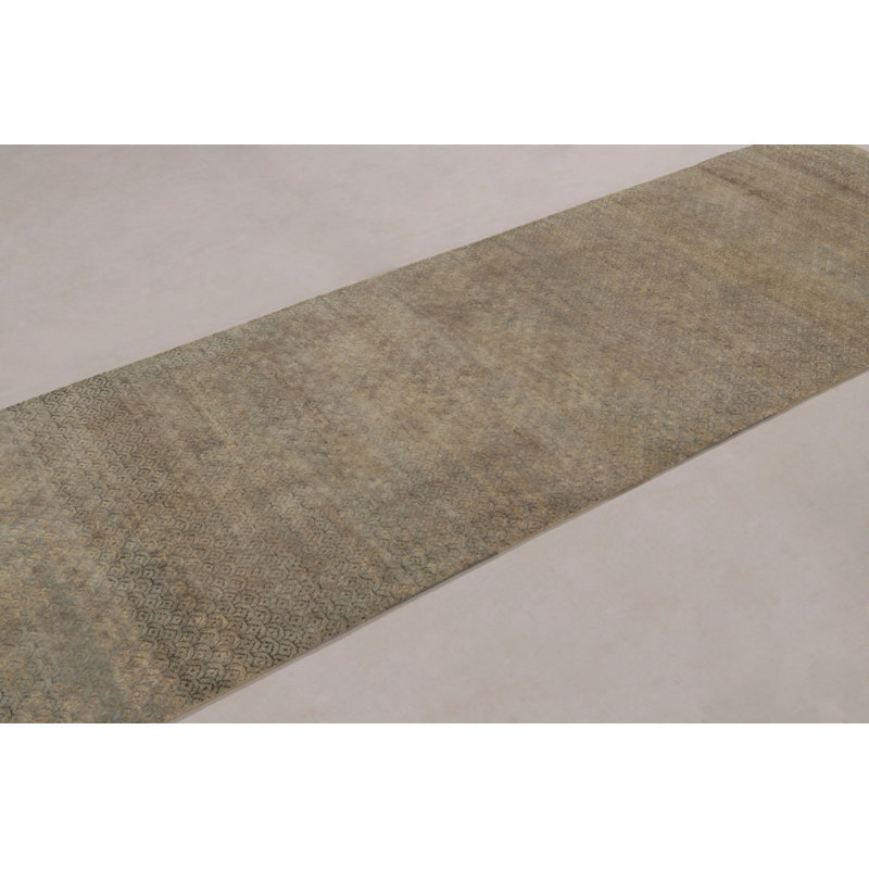Rug & Kilim’S Modern Runner Rug In Faint Geometric Lattice, Scale Patterns