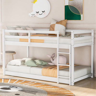 Lit superposé simple au-dessus d'un lit simple avec échelle, blanc