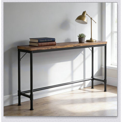 Élégant canapé extra long, console étroite