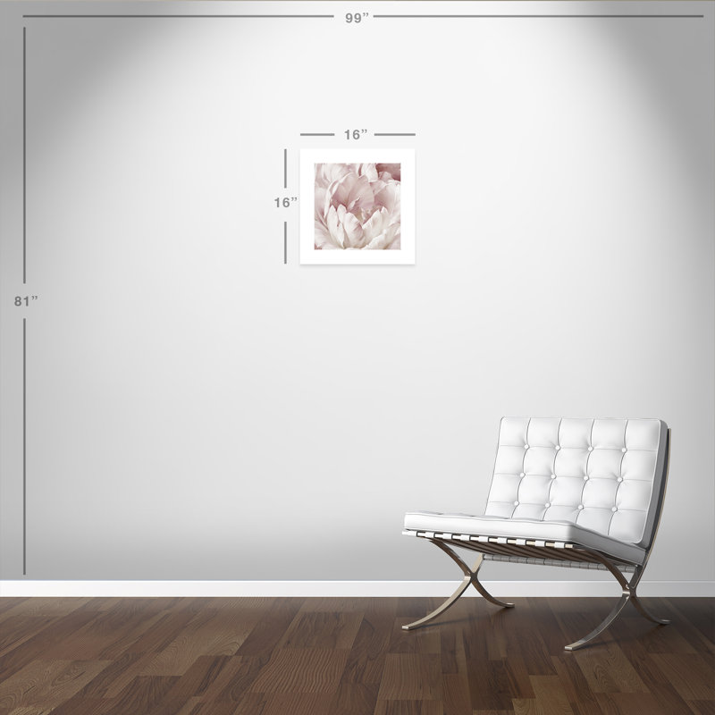 Intime rosé III - photographie, Papier imprimé, H 16 po x l 16 po x P 0,1 po