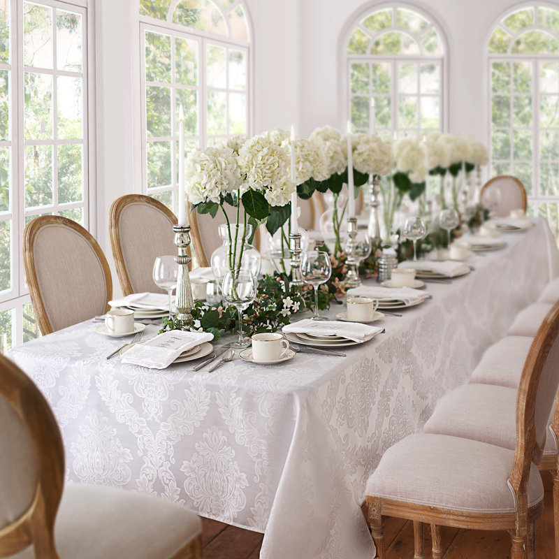 Nappe en jacquard de polyester uni à damas floral Burchfield, L 52 po x l 52 po, Blanc