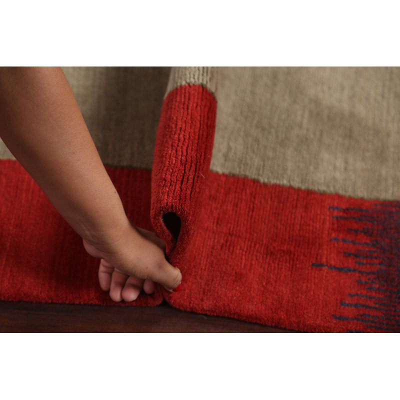 Tapis noué à la main unique en son genre