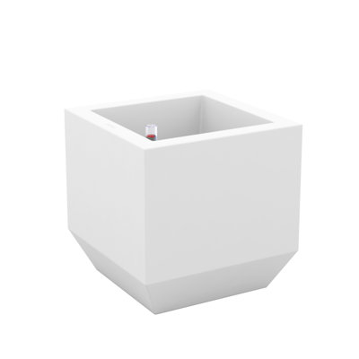 Vela Resin Pot Planter