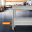 Table de préparation en acier inoxydable de 36 po x 24 po avec roues verrouillables, tablette réglable, dosseret et crochets à outils pour la cuisine, le restaurant, le garage et l'entrepôt, bord droit