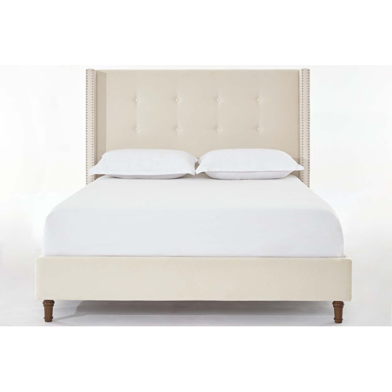 Lit tapissier Peyton / tête de lit haute de 54 po / capitonnage à boutons à la main traditionnel / garniture cloutée à oreilles / pas de sommier nécessaire / assemblage facile / velours ivoire