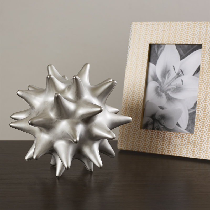Urchin, 7" H x 7" W x 7" D, Matte White