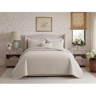 Best Seller Quilted Blanket - Textured Weave Pattern, Airy Lightweight Bed Covering