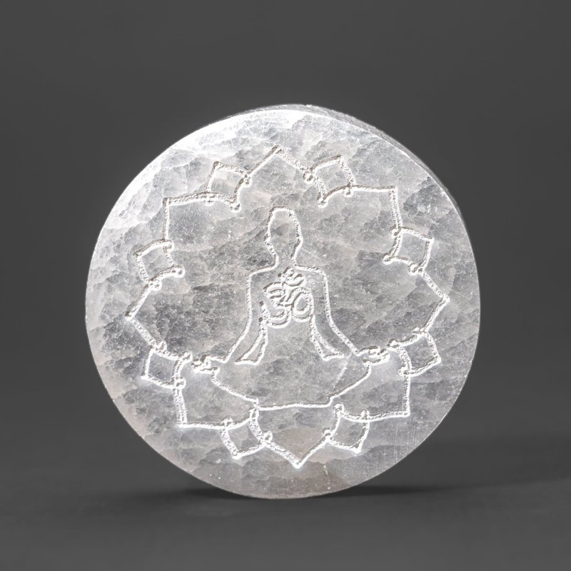 Assiette en sélénite gravée véritable mandala
