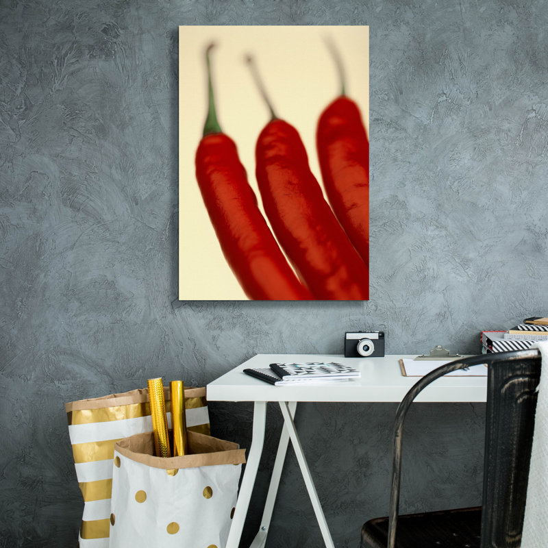«Chili» par PhotoINC Studio, H 26 po x l 18 po x P 0,75 po