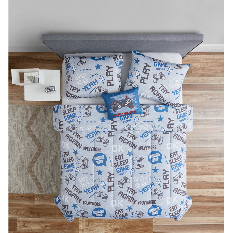 Jersey Gamer 4 - Piece Comforter Set, Full Comforter + 2 Shams + 1 Throw Pillow