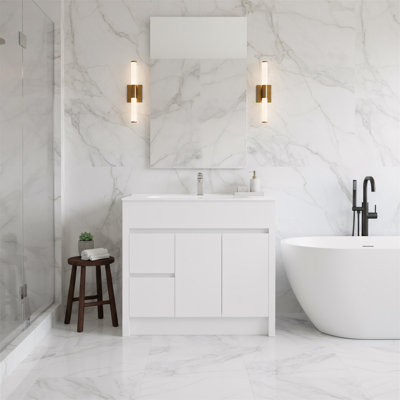 Ensemble de meuble-lavabo autoportant avec lavabo simple et comptoir en céramique blanche l 40 po x P 18 po Isabella