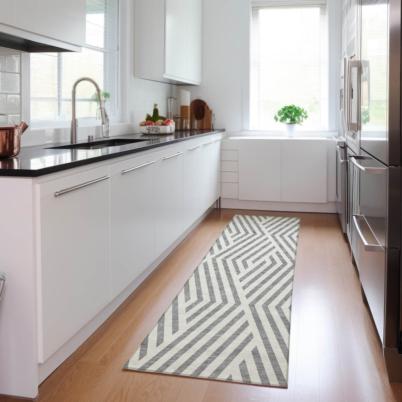 Altair Washable Geometric Indoor / Outdoor Rug, Runner 2'3" x 7'6"