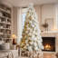 Arbre de Noël enneigé avec pin-280207359
