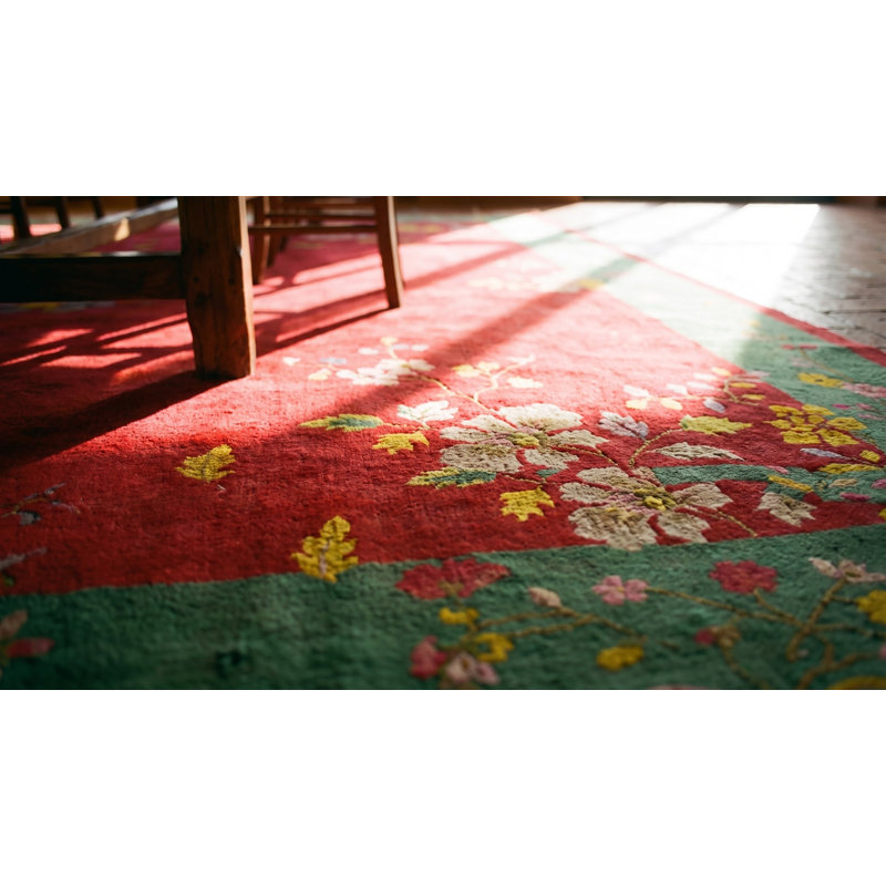Tapis rouge antique de style art déco