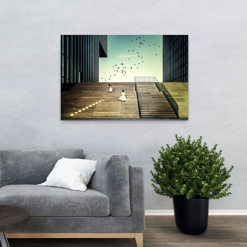 Filles sur un escalier moderne, oiseau abstrait, architecture moderne, art mural, H 32 po x l 48 po