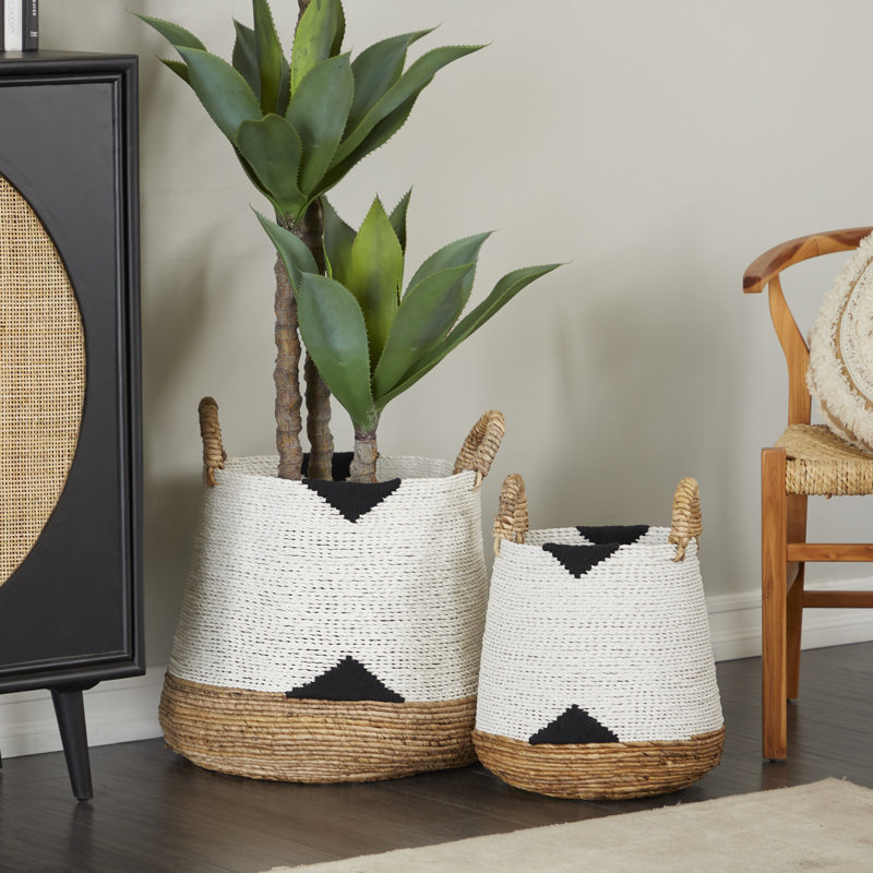 CosmoLiving by Cosmopolitan White Banana Leaf Handmade Triangle Details Decorative and Functional Storage Basket with Handles, Set of 2 21", 18"H