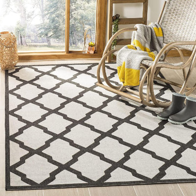 Tapis d'intérieur / extérieur à motif géométrique 100 pièces Ferrill