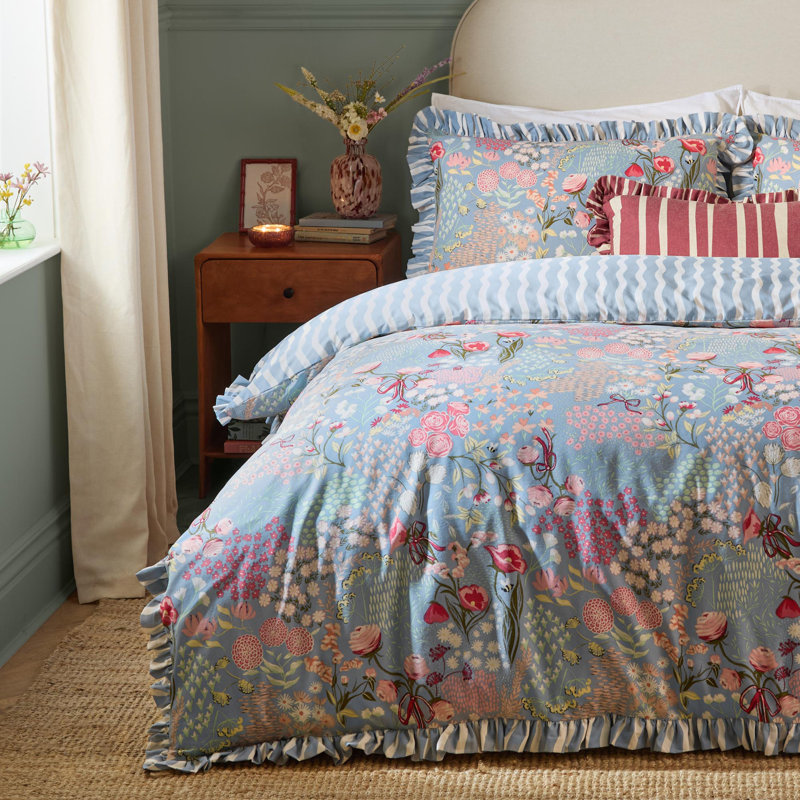 Gardenia Cotton Blend Duvet Cover Set, King Duvet Cover + 2 Standard Pillowcases