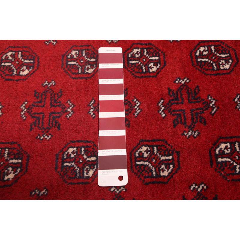 Tapis rouge Teimani 4 pi 4 po x 7 pi 7 po