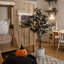 4 pi. Arbre d'eucalyptus artificiel noir d'Halloween