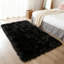Tapis noir moelleux doux en fausse peau de mouton-159908427