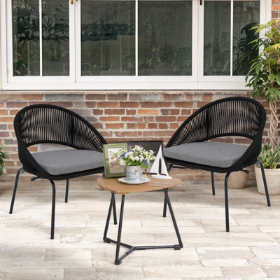 Ensemble de conversation d'extérieur en osier pour terrasse et table basse