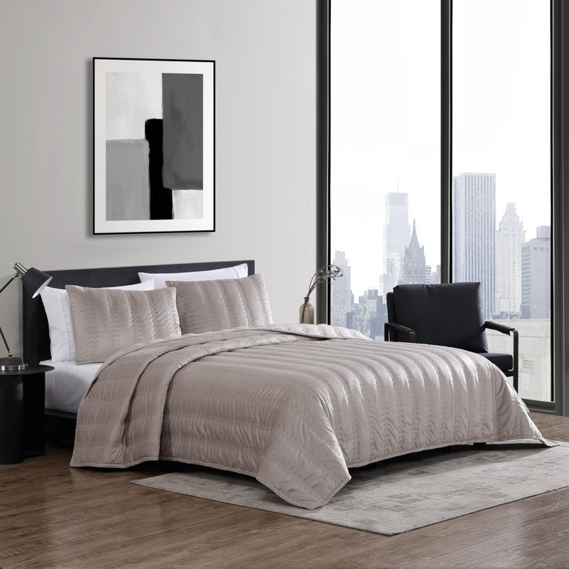Vera Wang Linear Stitch Solid Quilt Set, Queen Quilt + 2 Standard Shams, French Clay