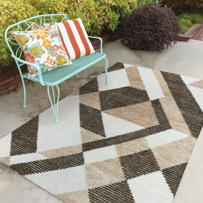 Tapis d'intérieur / extérieur touffeté brun Buhl, Rectangle 5 pi x 7 pi 6 po