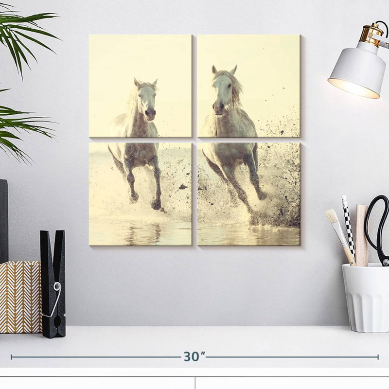 Brampt, chevaux français blancs, H 18 po x l 18 po
