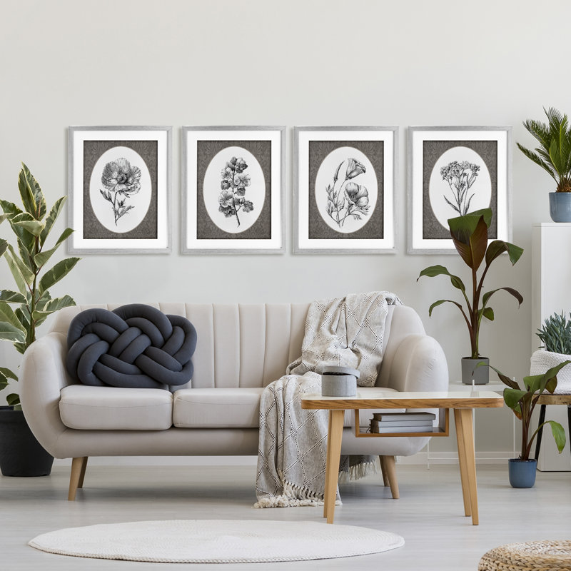 «Ornate Blooms over Damask», ensemble de 4 reproductions encadrées sous verre, H 21 po x l 17 po, Cadre de ferme gris