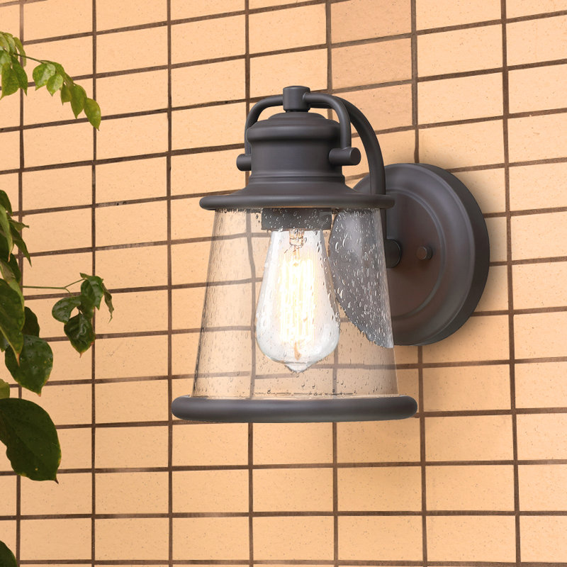 Applique murale d'extérieur 1 lumière câblée à finition bronze foncé H 9,57 po