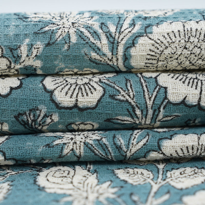 Essuie-mains à motif floral gaufré imprimé à la main - Rehaussez votre salle de bain avec des serviettes uniques et artisanales 17 x 32 (Sun Flower)