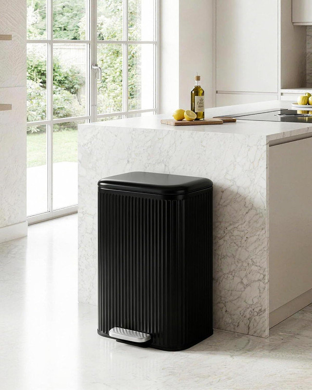 Poubelle intérieure en acier inoxydable 8/13 gallons avec couvercle à fermeture en douceur, résistante aux empreintes digitales, seau intérieur amovible pour la salle de bain, la cuisine, le bureau
